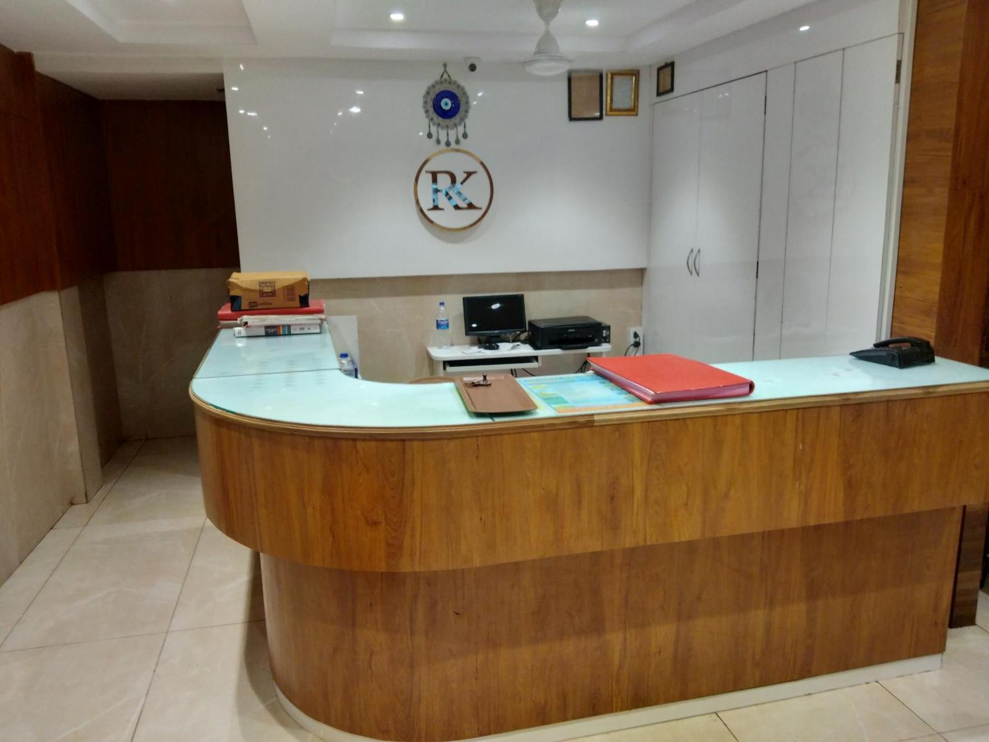 Rk Hotel-Near Grant Road Railway Station Bombay Eksteriør billede